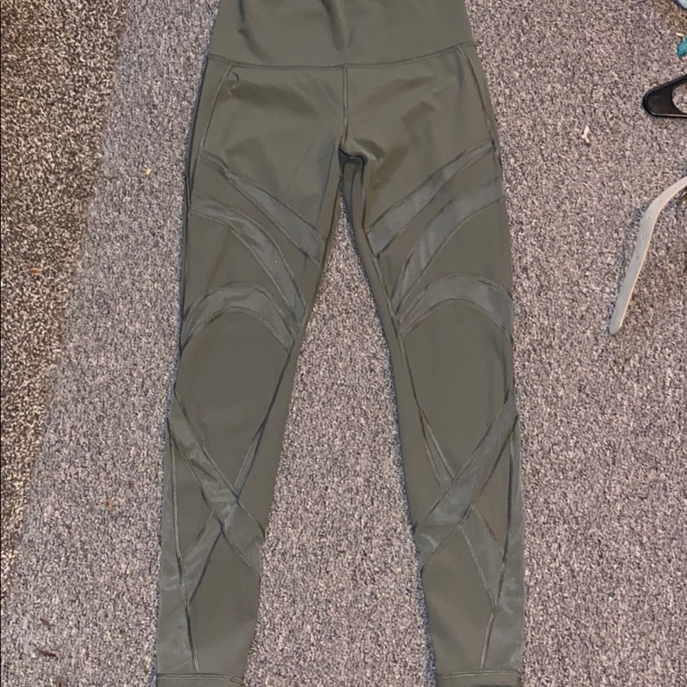 Green mesh lulu leggings